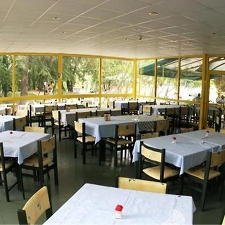 Varshava מלון גולדן סנדס