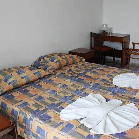 Varshava גולדן סנדס