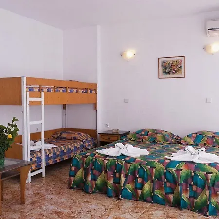 Varshava 2* גולדן סנדס