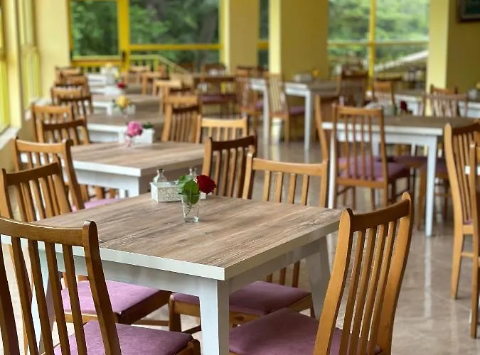 Varshava 2* גולדן סנדס