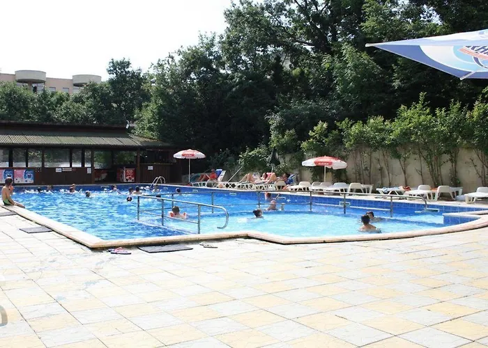 Varshava גולדן סנדס