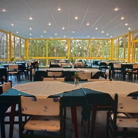 Varshava- Free Parking 5 Minutes Away With Shuttle 2*