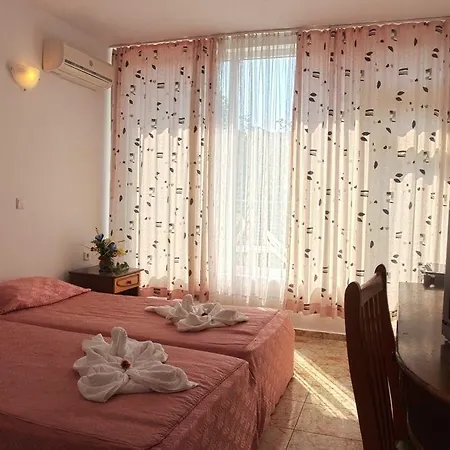 Hotel Varshava